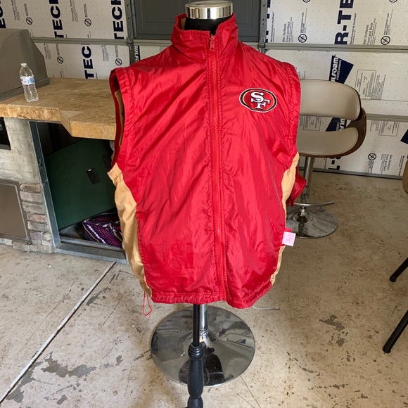 G-lll jacket super nice converts to vest and reversible - Picture 10 of 10